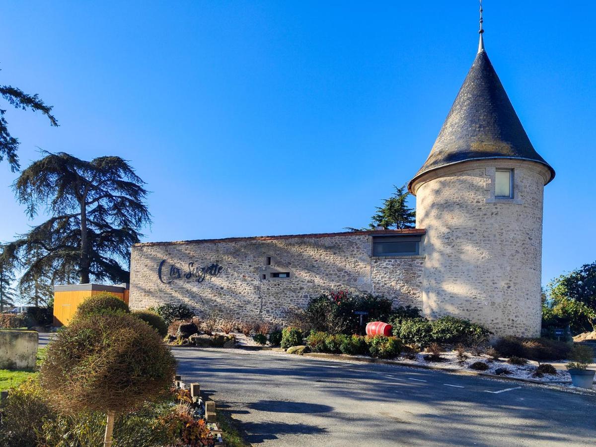 Hotel Chateau De La Barbiniere Saint-Laurent-sur-Sevre Exterior photo